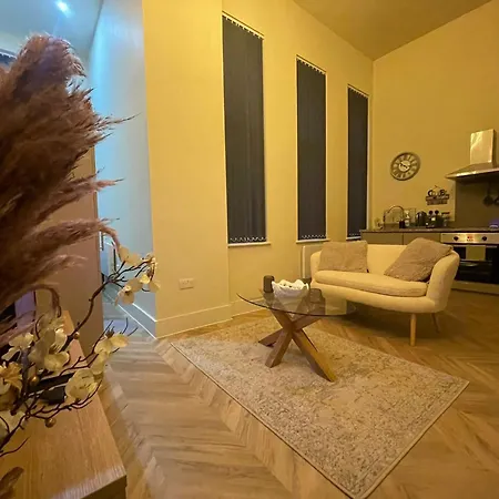 Headrow The Lounge Leeds (West Yorkshire)