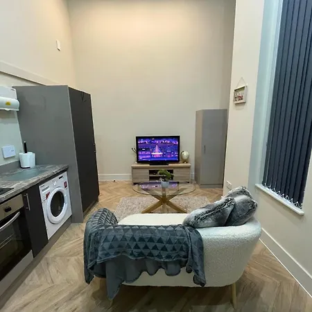 Апартаменти Headrow The Lounge